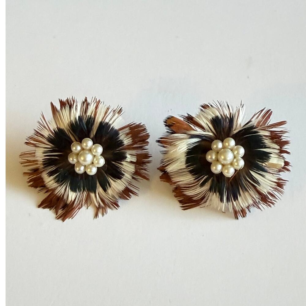 Vintage Feather Floral Screw Back Earrings Brown Black Cream Faux Pearl 1950s